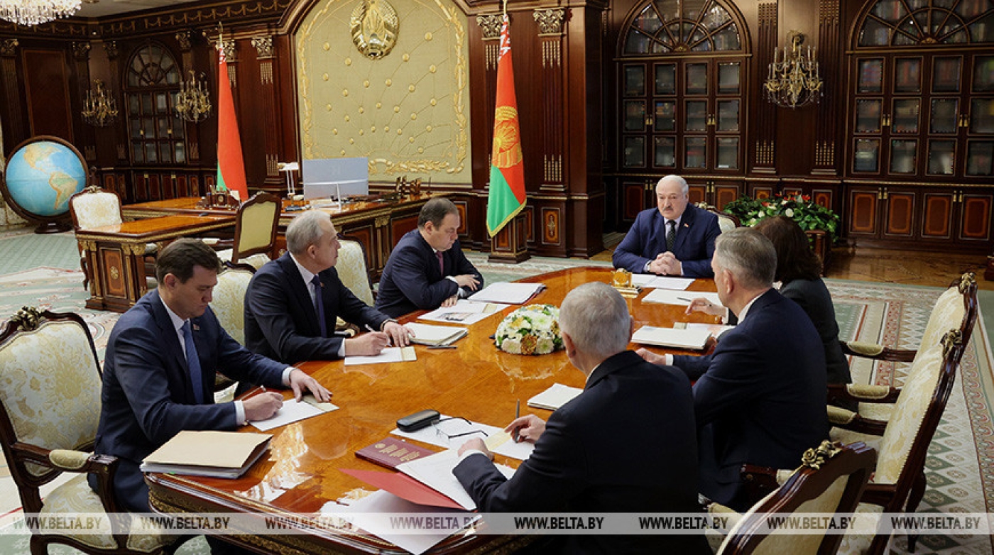 "Должно быть торжественно и содержательно". Подготовку к заседанию ВНС обсудили у Лукашенко
