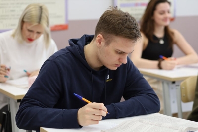 В Беларуси изменились сроки поступления в колледжи