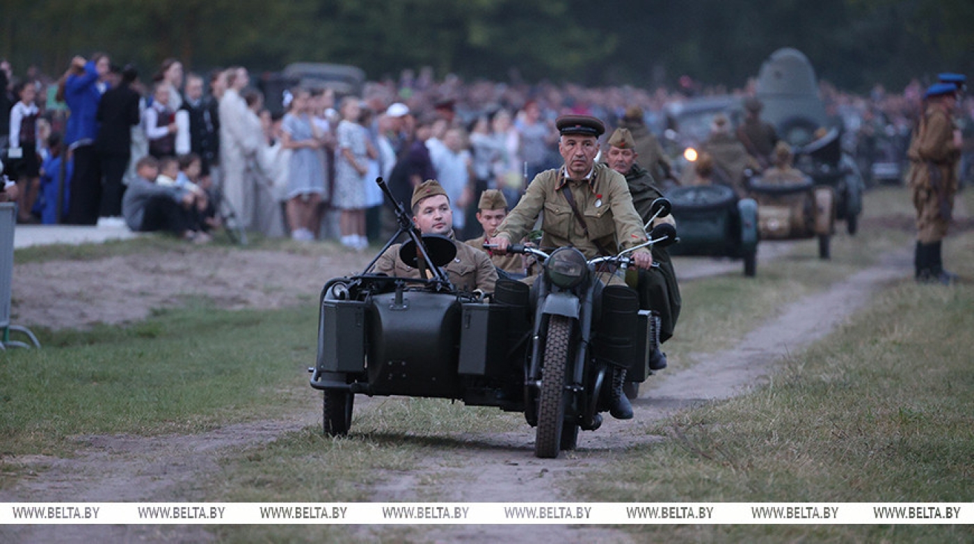 "Слова не нужны". В ночь на 22 июня реконструкторы воссоздали эпизоды обороны Брестской крепости
