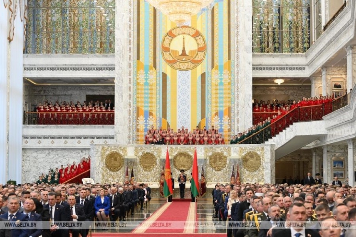 Лукашенко обещает сохранить социально ориентированную модель экономики и продолжить борьбу с коррупцией
