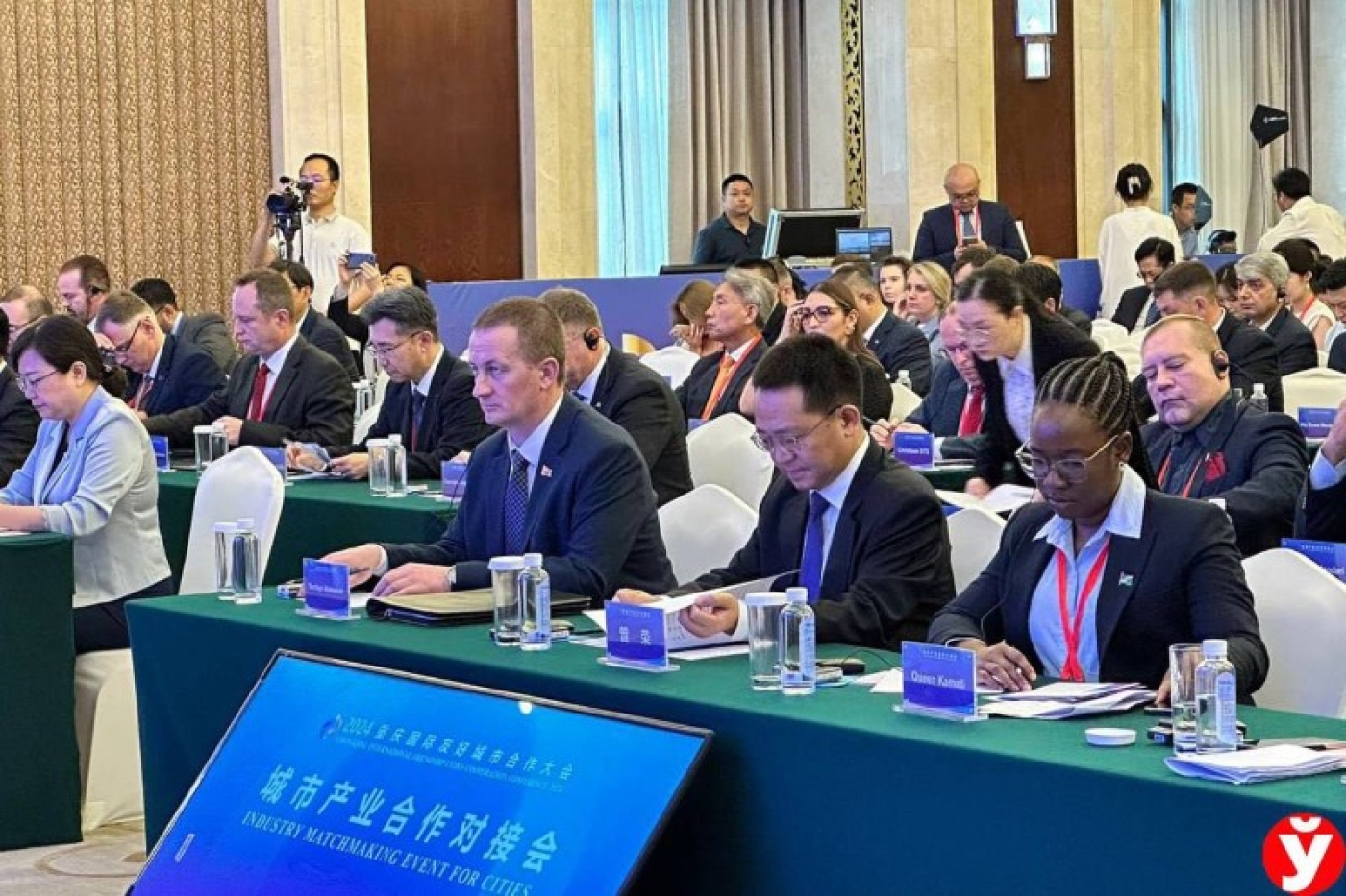 Губернатор Минской области Александр Турчин принял участие в форуме экономического сотрудничества побратимов в Чунцине