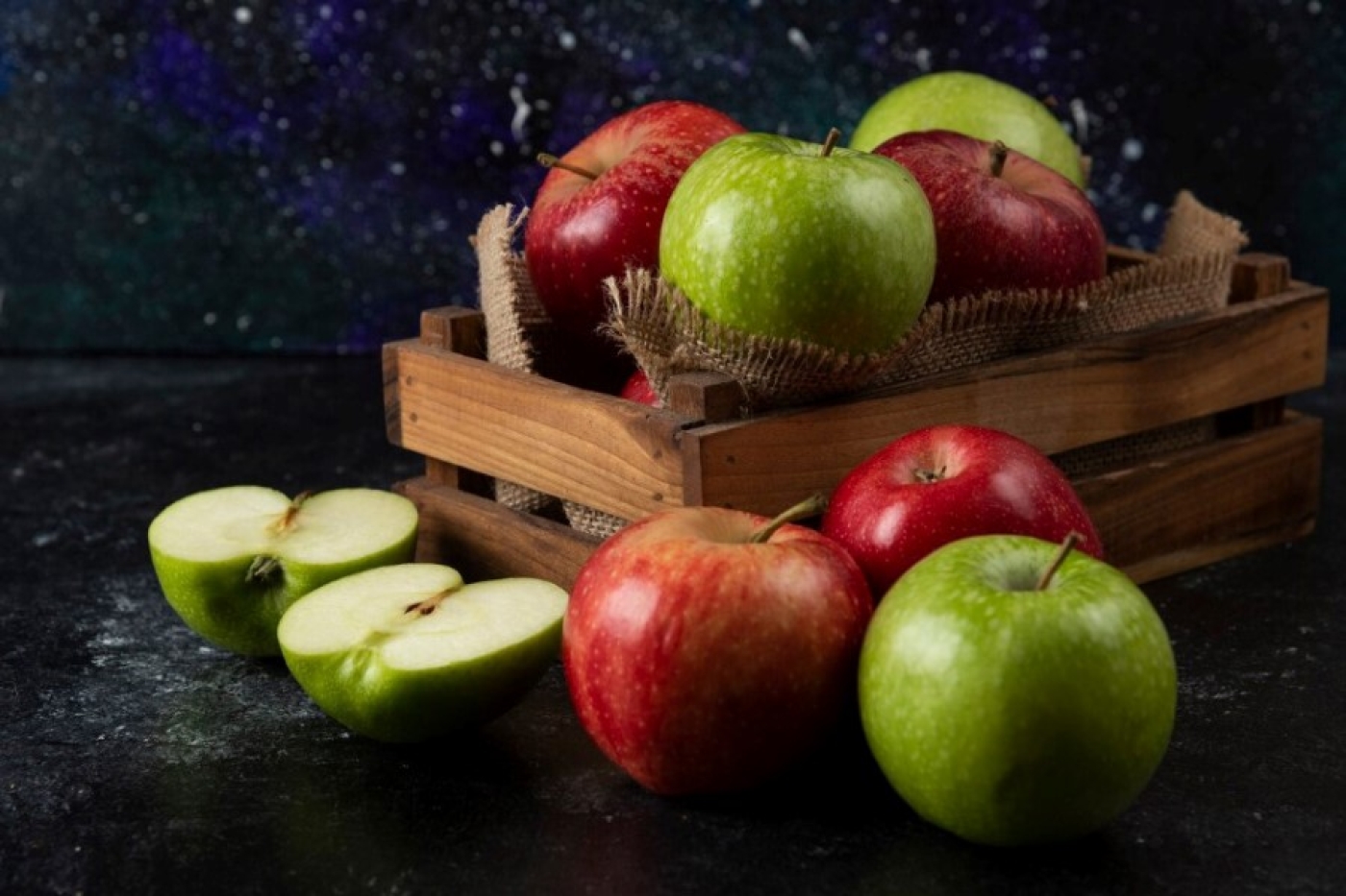 Можно ли при диабете? Диетолог рассказала, в чем польза яблок для здоровья