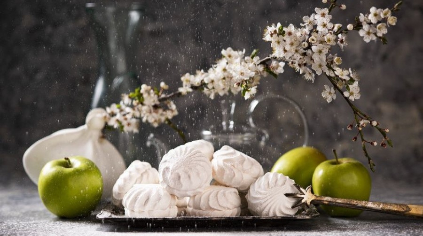 Конфеты по-дубайски, зефир с ирландским кремом. Что в топе сладких новинок?