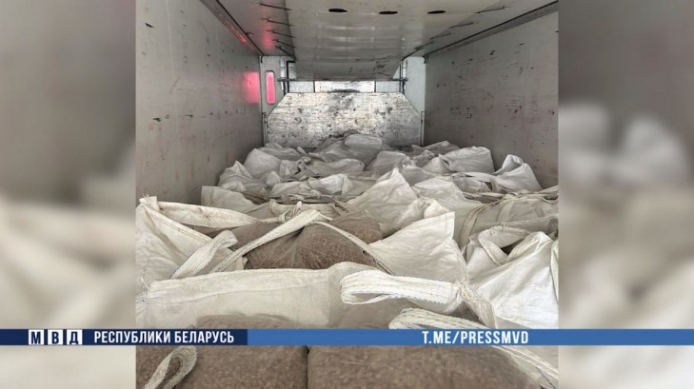 Правоохранители конфисковали 10 тысяч литров контрафактного спирта