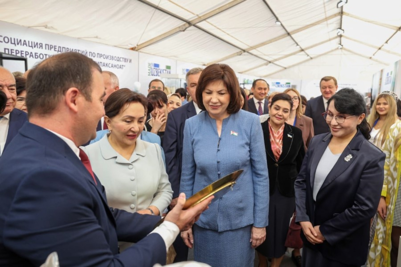 Выставка достижений народного хозяйства Беларуси и Узбекистана открылась в Витебске