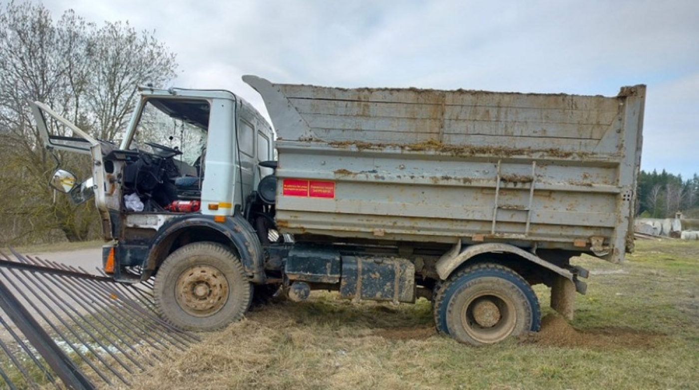 В Могилевском районе мужчину задавил его же грузовик