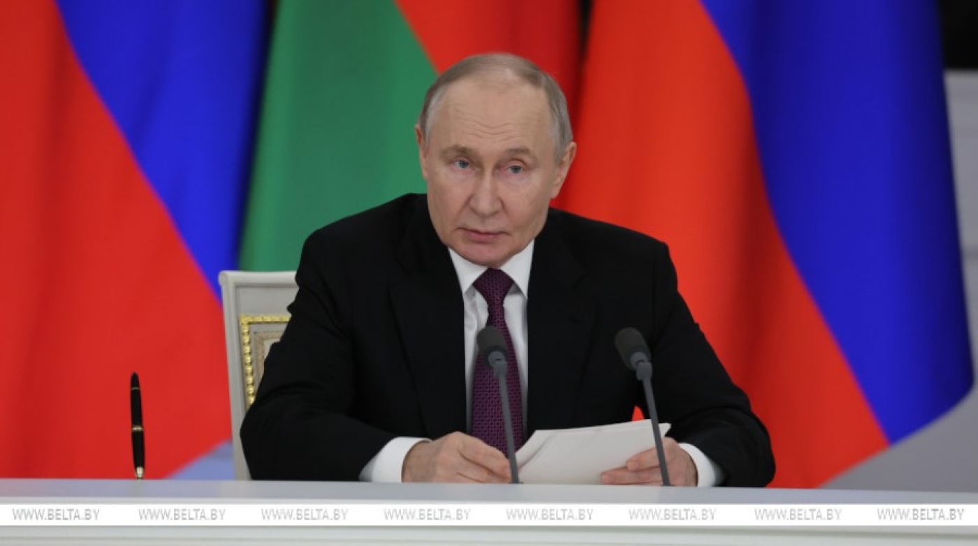 Лукашенко заявил, что главное желание Путина - прекратить войну, но к перемирию много вопросов