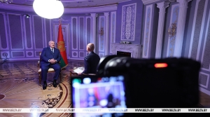 Лукашенко о торговой войне Трампа: надо понаблюдать, что будет завтра, Дональд может и отступить