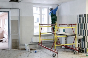 От комнаты обогрева до утепленной спецодежды. Каким должен быть зимний режим труда на стройке