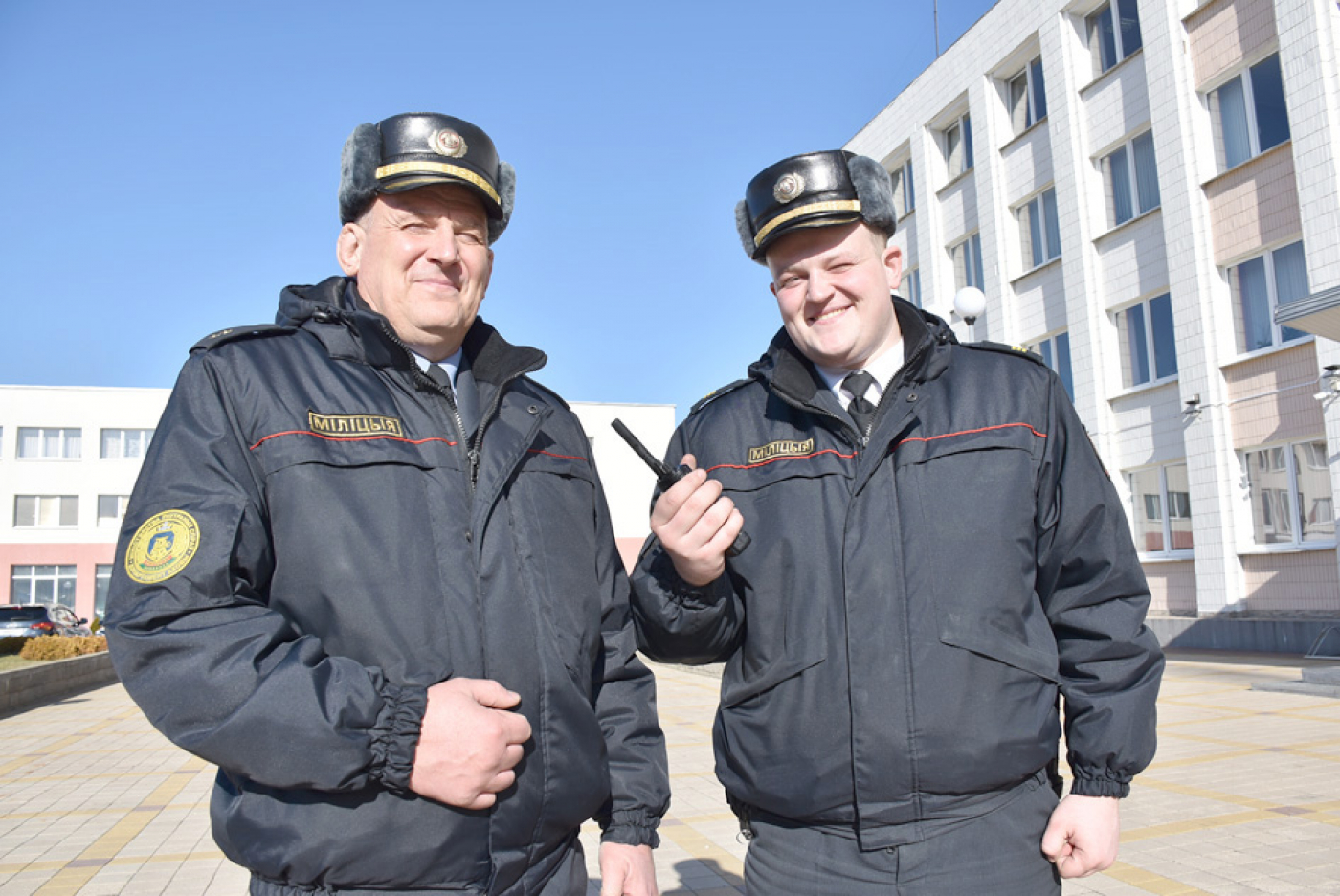 Служаць ахоўнікамі бацька і сын