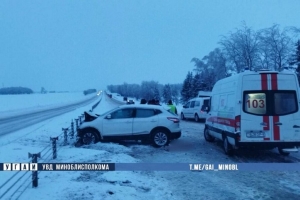 Смертельное ДТП под Уздой: женщина погибла после выхода из разбитой машины