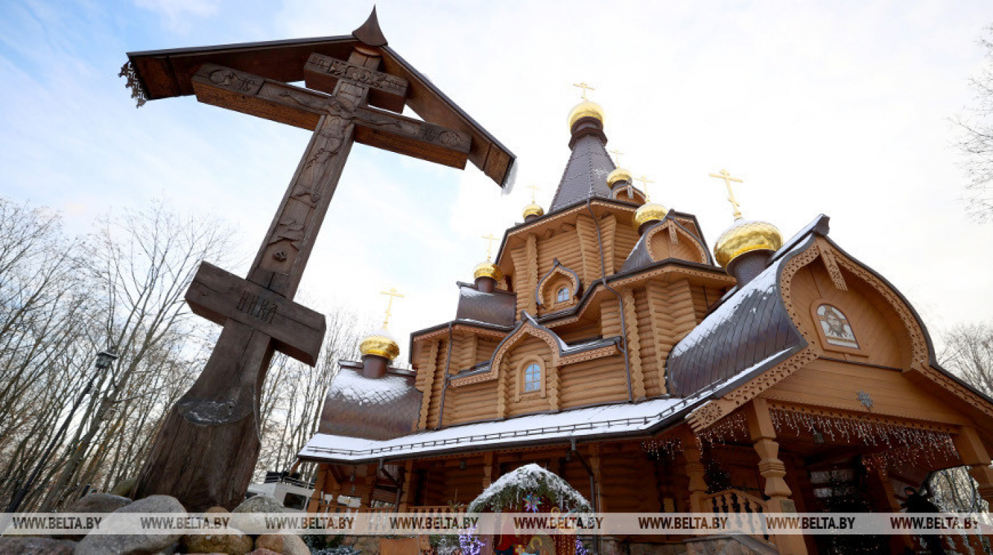 Лукашенко: настало время властям и обществу сделать шаг навстречу людям, которые ошиблись и уехали из Беларуси