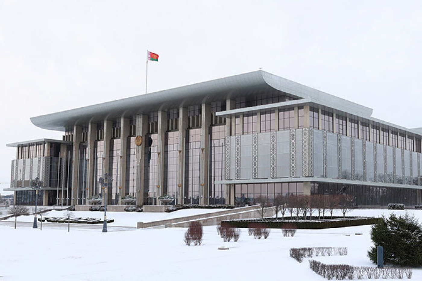 Президент присвоил генеральские звания