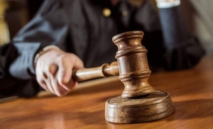 3 года лишения свободы за открытое хищение бутылки водки, напитка и пакета печенья