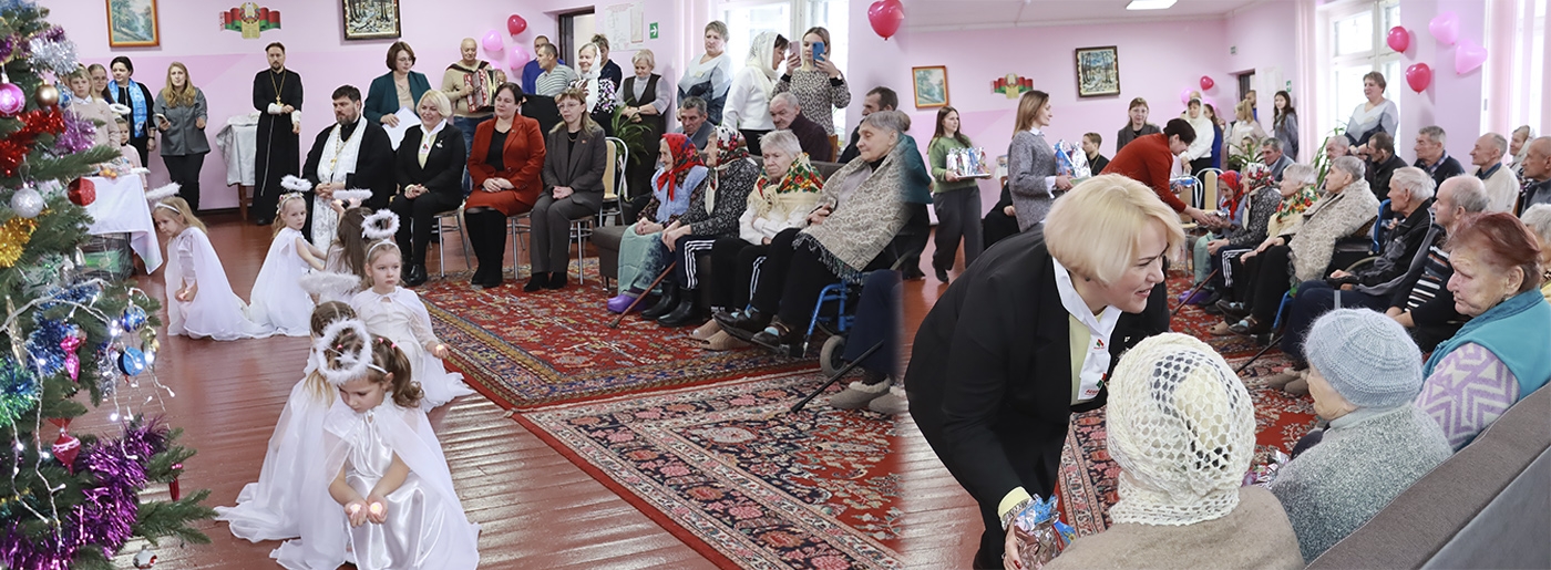 От всей души внимание и забота - людям «золотого» возраста