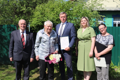 Са святам! Дзякуй за працу!