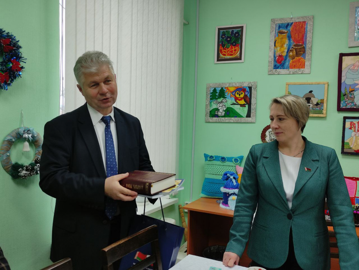 Александр Румак встретился с пожилыми людьми в рамках акции "От всей души"