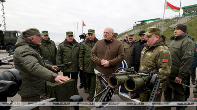 "Нежелательно, чтобы они воевали в Украине: все-таки свои люди". Лукашенко ознакомился с белорусскими беспилотниками