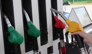 Цены на автомобильное топливо в Беларуси с 12 апреля вырастут на 2 копейки