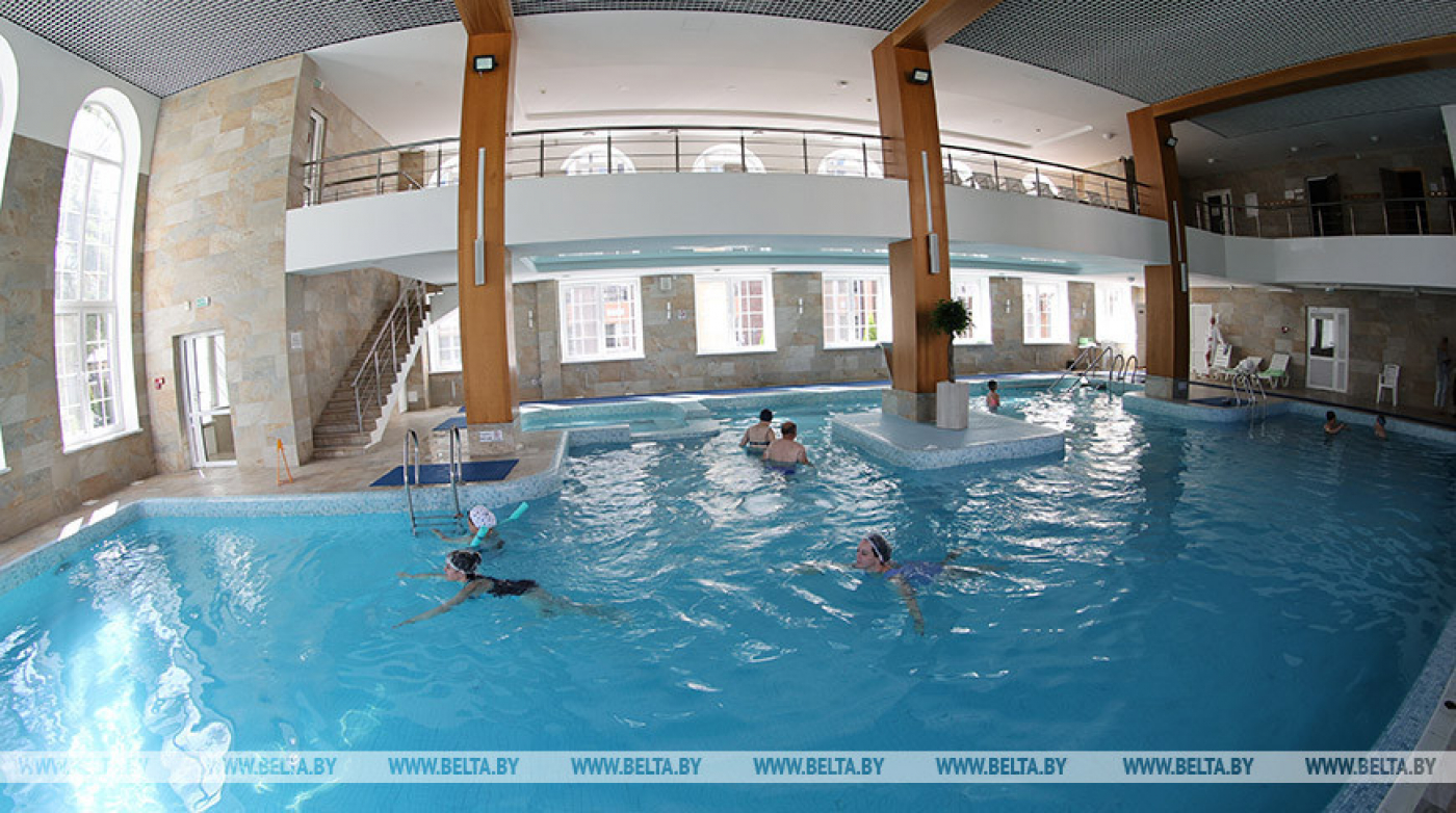 Продлено право пожилых и инвалидов на внеочередное оздоровление после COVID-19 в санаториях Минтруда