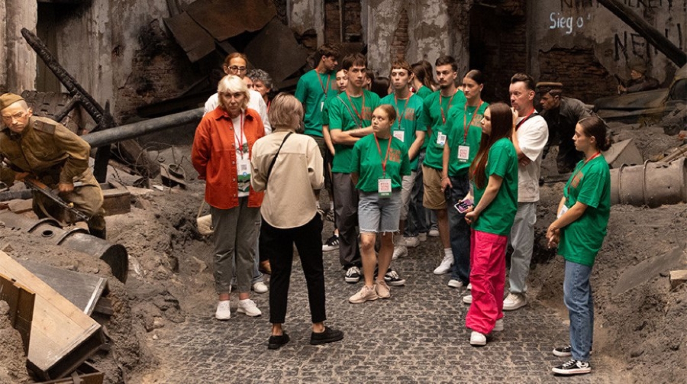 Посвященный 80-летию освобождения Беларуси фестиваль "Творчество юных" открылся в Москве