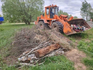 В Березинском районе продолжается наведение порядка на гражданских кладбищах