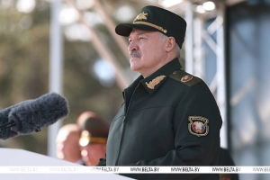 Лукашенко: мощь и силу армии определяют преданные родной стране военнослужащие