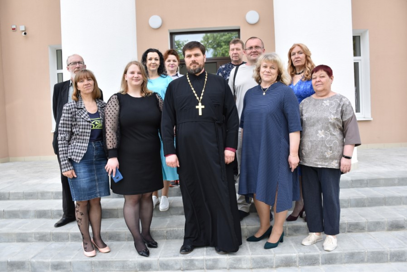 Протоиерей Илья Гончарук освятил здание районной библиотеки
