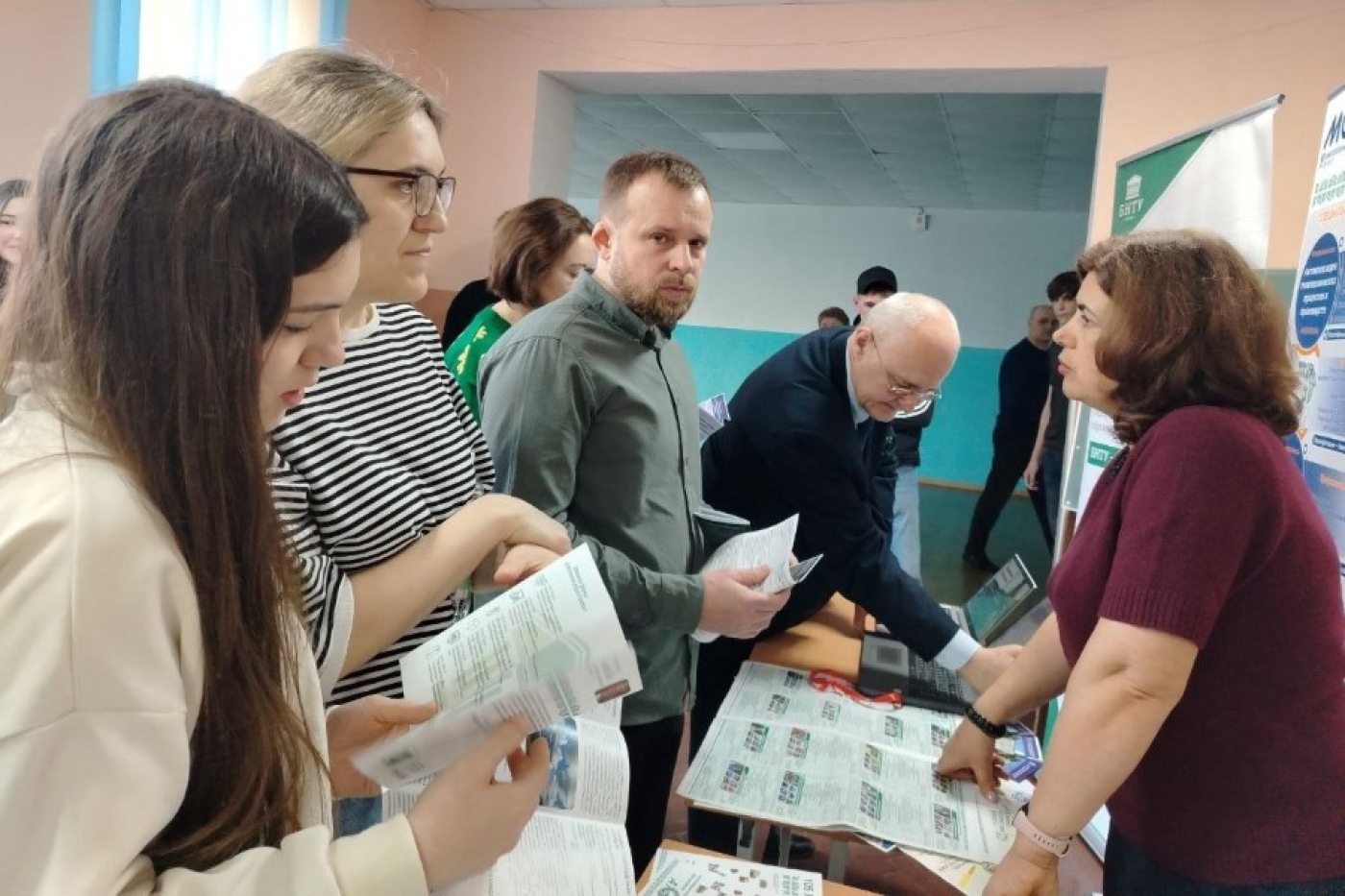 В Березино прошла районная «Ярмарка целевой подготовки» для учащихся и родителей