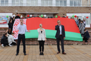 Два гады назад мы зрабілі правільны выбар: Мы за моцную і квітнеючую краіну!