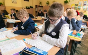 Плата за школьные учебники повысилась: сколько придется отдать за пособия в 2025/26 учебном году?