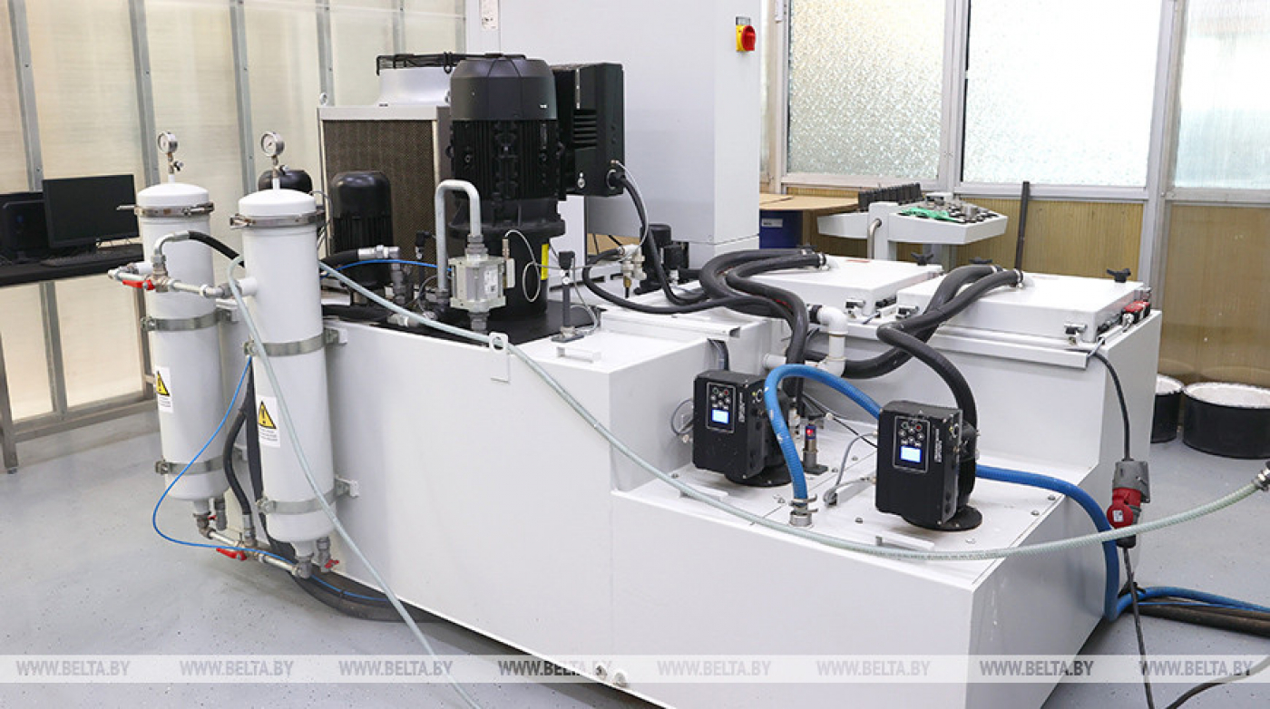 Лукашенко посещает холдинг "Планар", где обсудят перспективы развития микроэлектроники