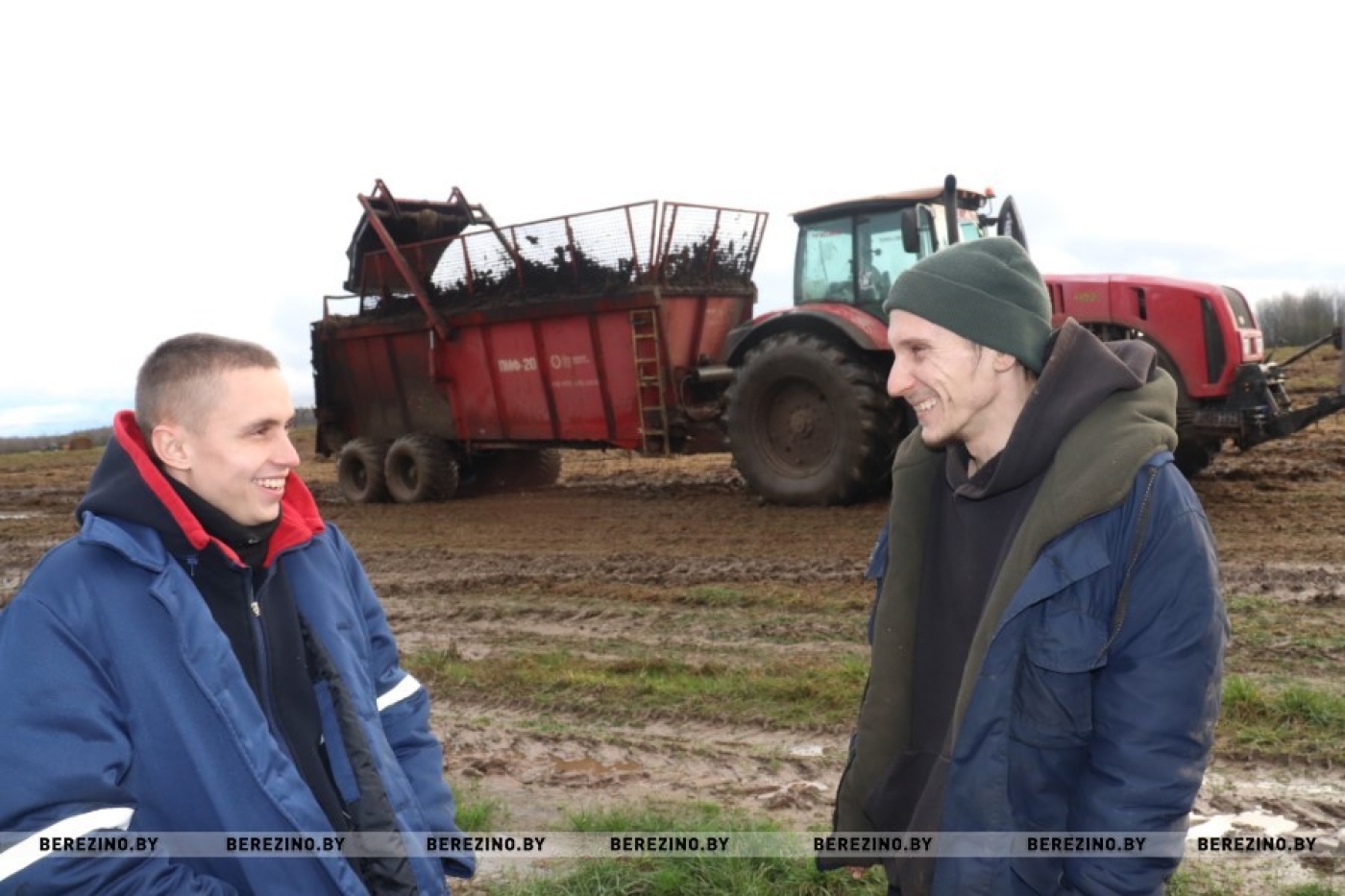 Технику ремонтируют, но не забывают о внесении органики