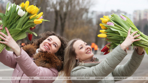 Александр Лукашенко поздравил белорусок с Днем женщин