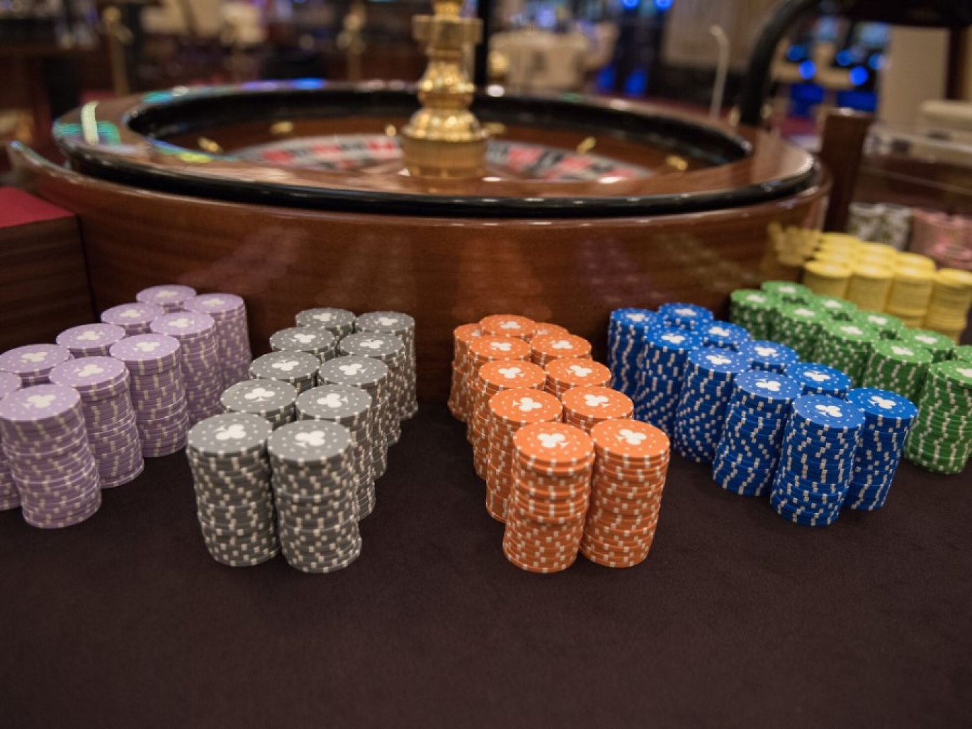 Многодетные родители в Ивановском районе тратили на азартные игры зарплату, пособия и кредиты