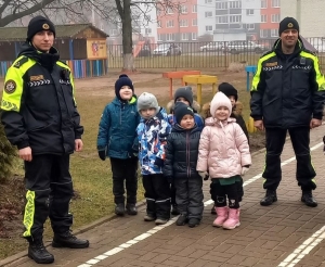 Сотрудники ОГАИ провели беседы с воспитанниками детский сада №2