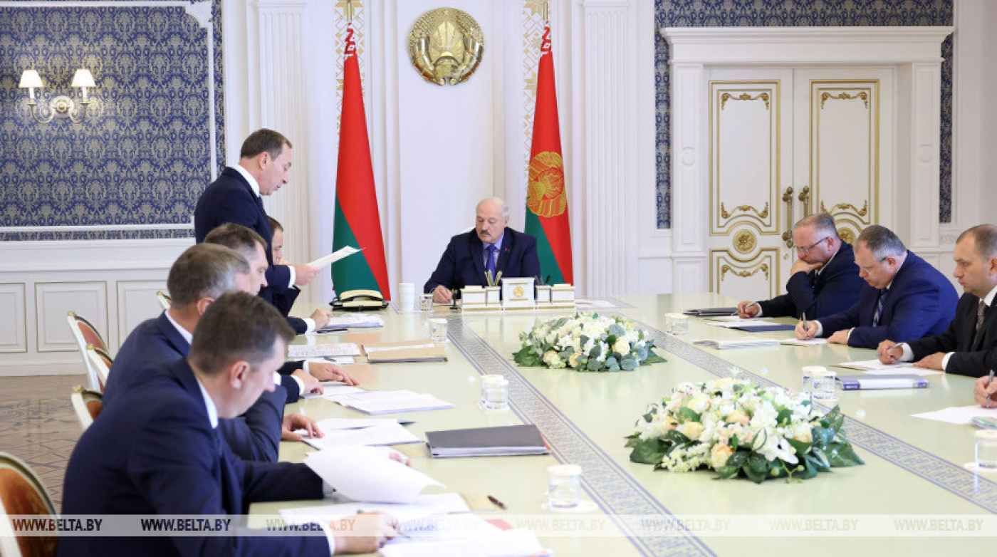 Лукашенко на совещании о создании портовых мощностей: нужно окончательно определиться