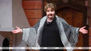 Лукашенко поздравил народную артистку Беларуси Тамару Миронову с днем рождения