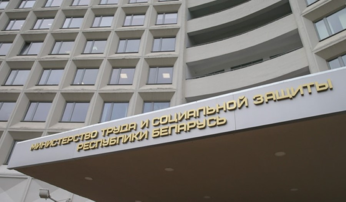 Про дополнительные перерывы на работе для кормящих матерей напомнили в Минтруда