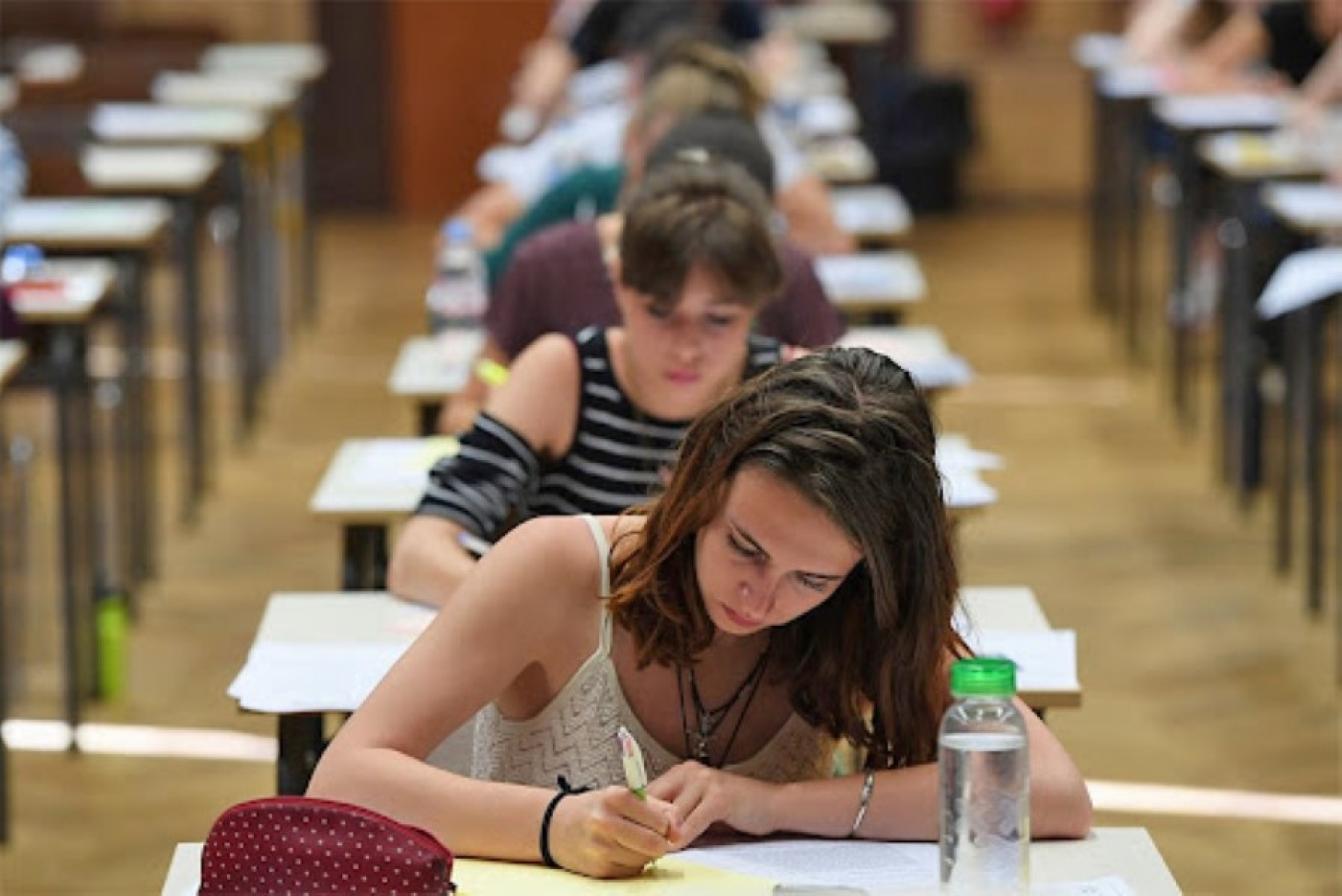 Около 1 тыс. победителей университетских олимпиад могут поступить в вузы без экзаменов