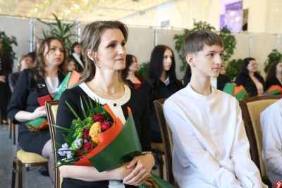 Губернатор – многодетным мамам: «Вы вкладываете душу в каждого ребенка»