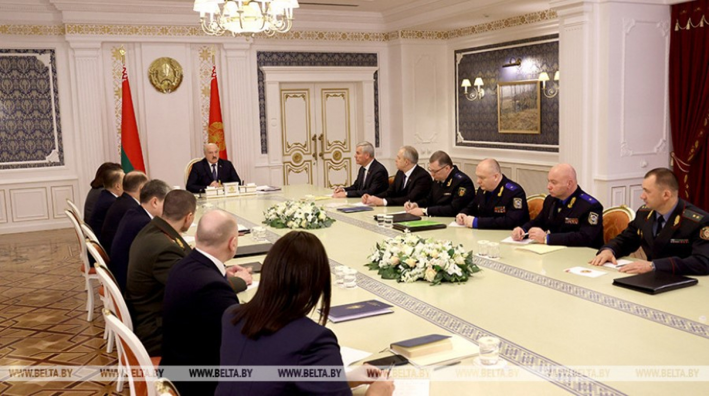 Лукашенко: для ИП надо еще раз разъяснить, каким путем мы будем двигать их к цивилизованной торговле