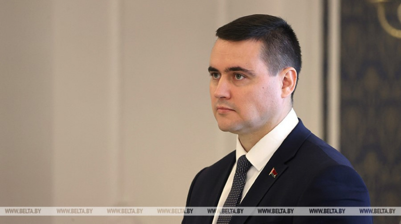 Иванец: Конституция подчеркивает, что будущее страны - за молодежью