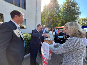 Максим Рыженков и Александр Турчин посетили праздничные выставки