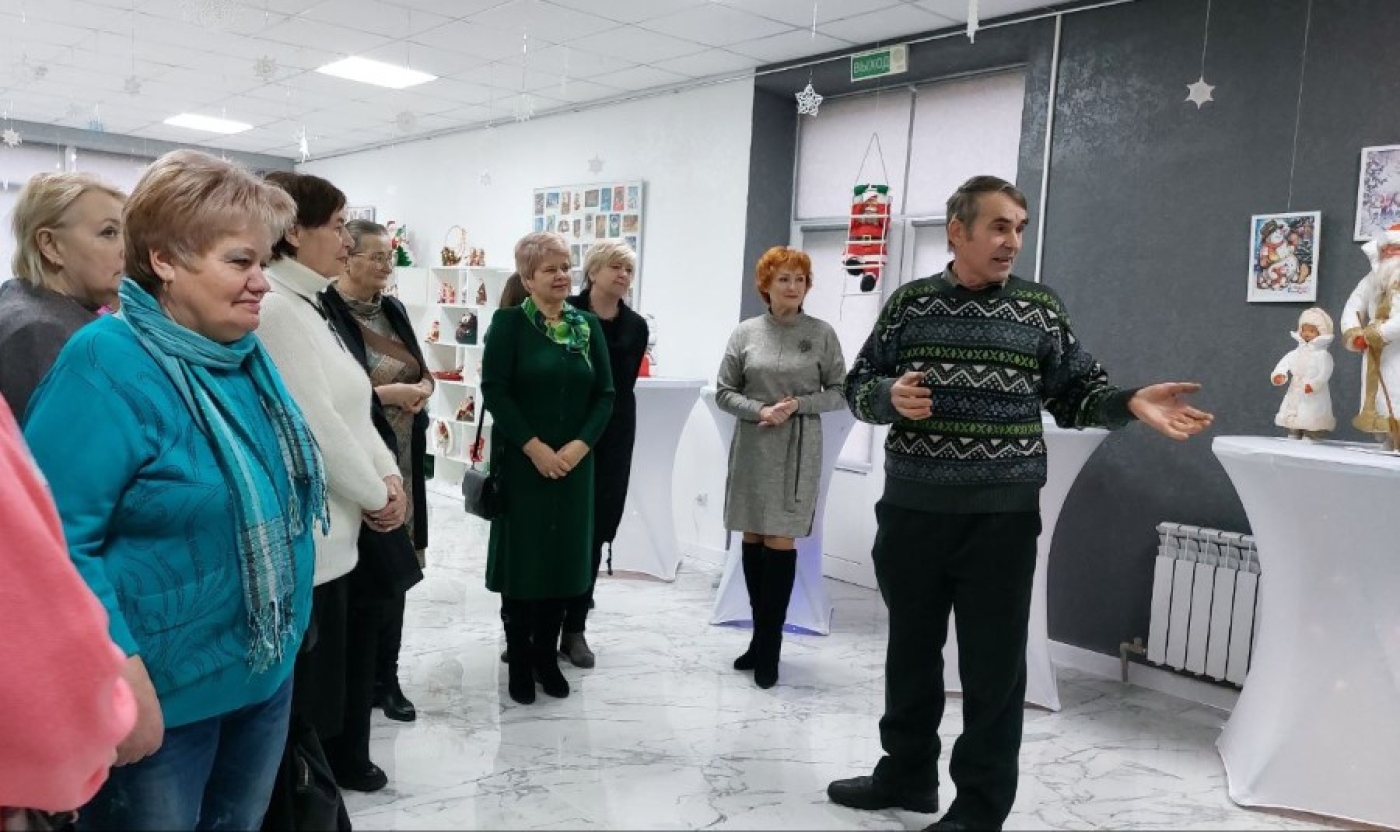 Выставка Дедов Морозов