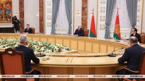 Лукашенко: мир - это сверхценность для всех народов, и нам важно сберечь его