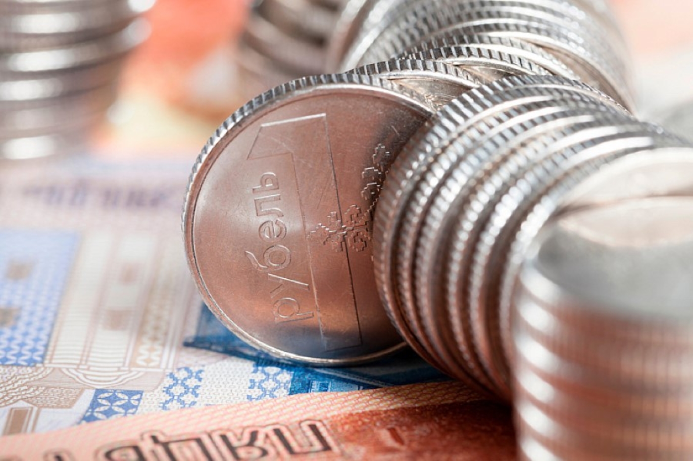 Пенсии и пособия инвалидам повысят в августе – какие будут суммы