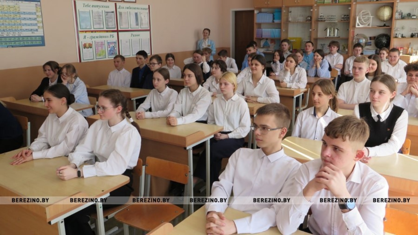 Ирина Осипук о деньгах, бюджете и помощи окружающим: урок в СШ №2