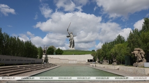 Лукашенко и Путин возложили цветы на Мамаевом кургане