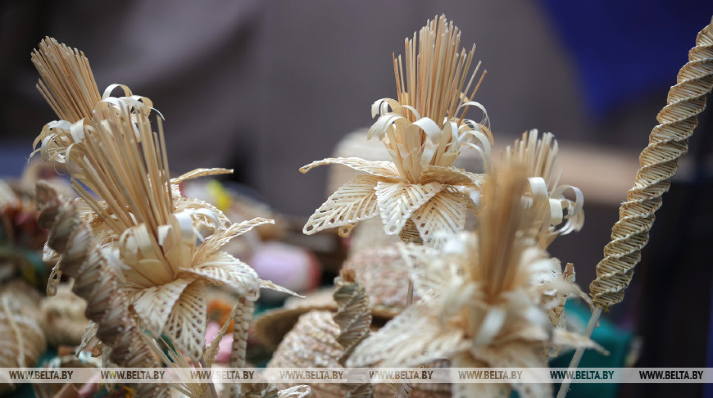 Кукла-василек и детский город мастеров: что предложили подростки для "Славянского базара в Витебске"